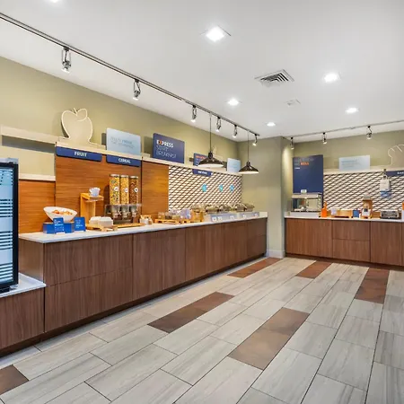 Holiday Inn Express And Suites Beeville By Ihg-3