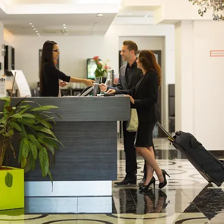 Best Western Plus Hotel Arcadia-3
