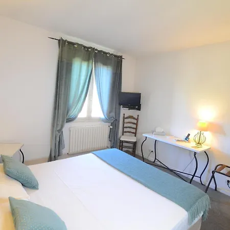 Logis Hotels - Hotel Restaurant Du Midi-3