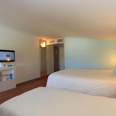 Ibis Aurillac-3