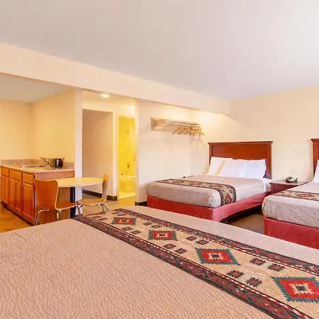Pendleton Inn And Suites-2