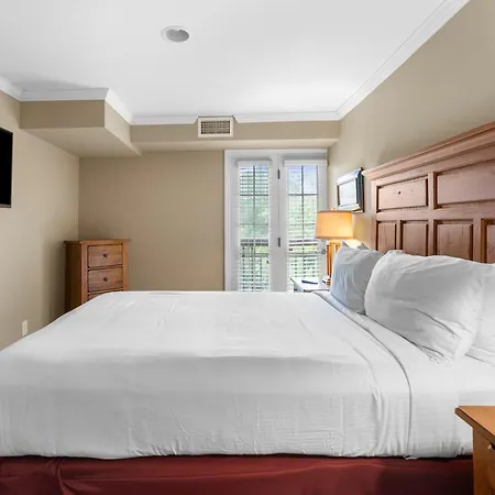 Lantern Lodge Asheville Biltmore Village-3