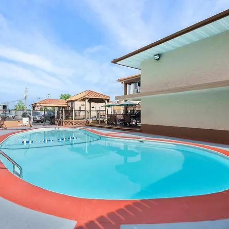 Best Western Center Pointe Inn-3
