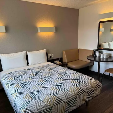 Studio 6 Suites Las Vegas, Nv - Tropicana-3
