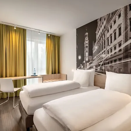 Super 8 By Wyndham Augsburg-3