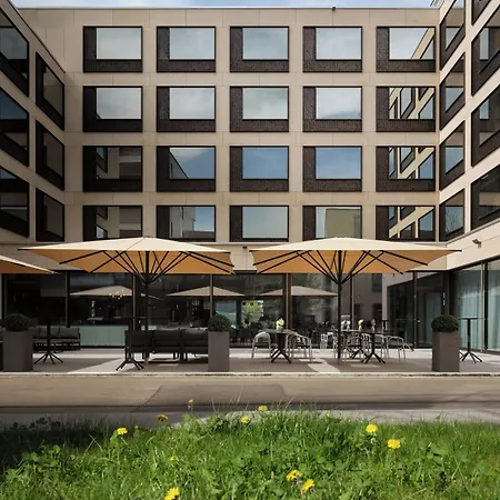 Leonardo Hotel Zurich Airport-2