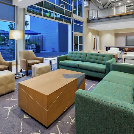 Hampton Inn & Suites San Diego Airport Liberty Station-2
