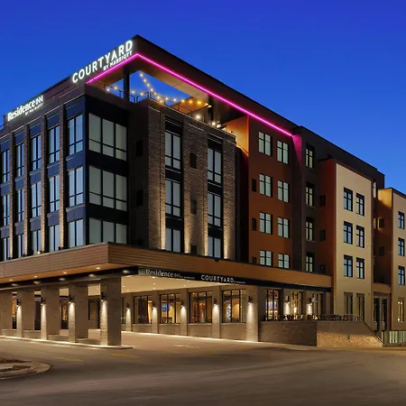 Courtyard By Marriott Milwaukee Brookfield At Poplar Creek-3