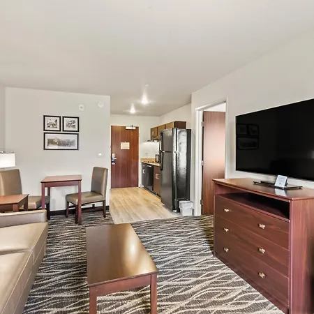 Cobblestone Hotel & Suites - Two Rivers-3