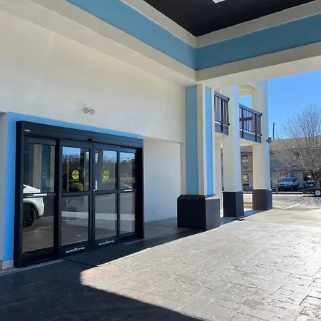 Speedway Inn & Suites-2