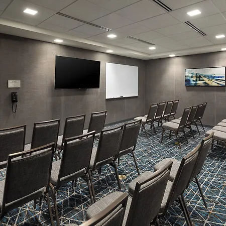 Courtyard By Marriott Seattle Northgate-3