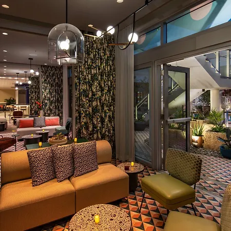 Moxy Miami South Beach-2