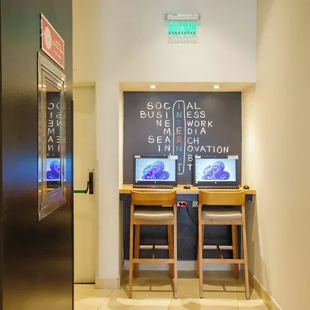 Ibis Quito-3
