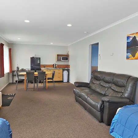 Kaimai View Motel-2