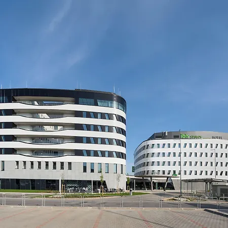 ibis Styles Budapest Airport-2