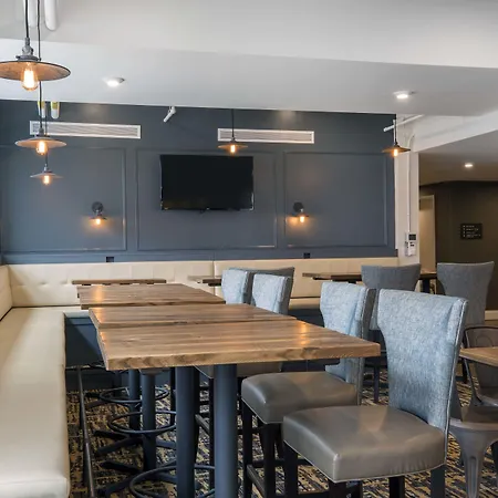 Envision Hotel Boston-Everett-2