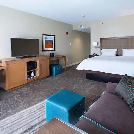 Hampton Inn & Suites Page - Lake Powell-3