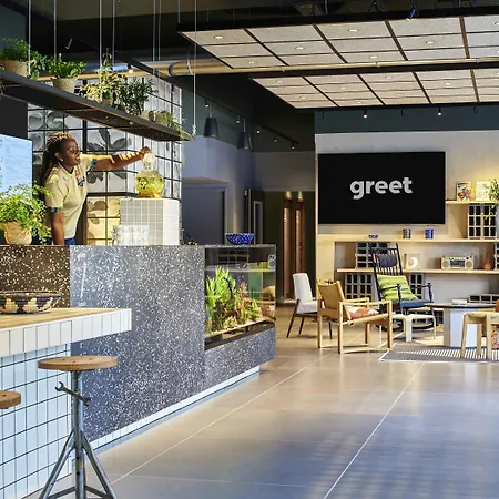 Greet Hotel Paris Porte De La Chapelle - Arena-2