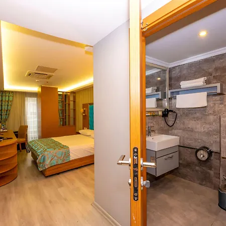 Grand Palace Hotel-3