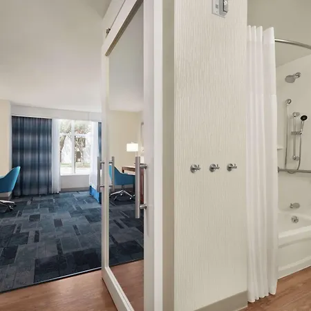 Hampton Inn & Suites Rosemont Chicago O'Hare-2