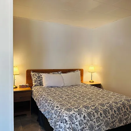 Sage Hills Motel-3