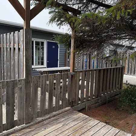 Tillicum Beach Motel - Formerly Deane'S Oceanfront Lodge-3