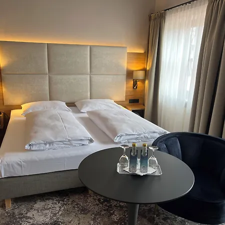Appartment-Hotel-Hoelzl-2