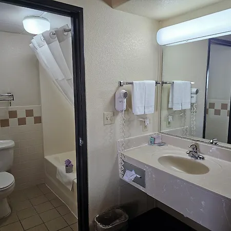 Fossil Creek Hotel & Suites-2