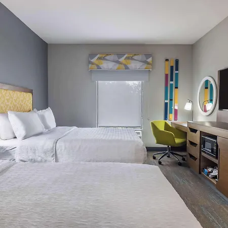 Hampton Inn & Suites Brenham-2
