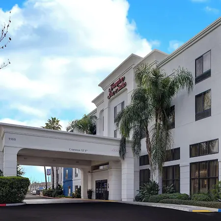 Hampton Inn & Suites Tulare-2