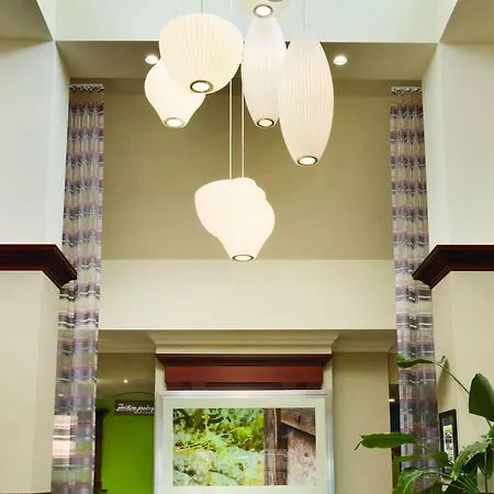 Hilton Garden Inn Niagara-On-The-Lake-2
