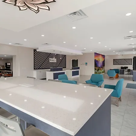 Clarion Pointe Kimball By Choice Hotels-2