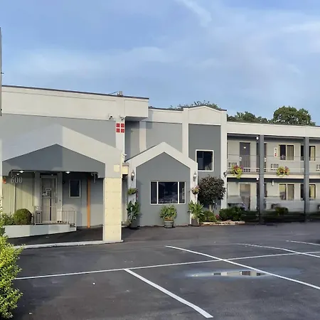 Super 8 By Wyndham Belleville St. Louis Area-2