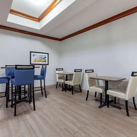 Best Western Plus Sparta Trail Lodge-2