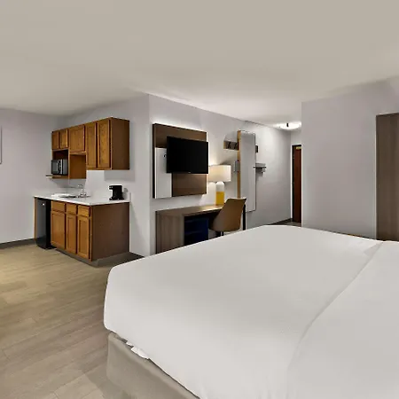 Comfort Inn & Suites Fremont-3