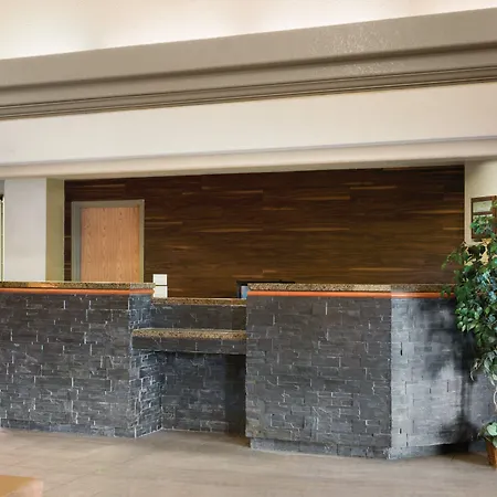 Prairie Crest Calgary Airport-3
