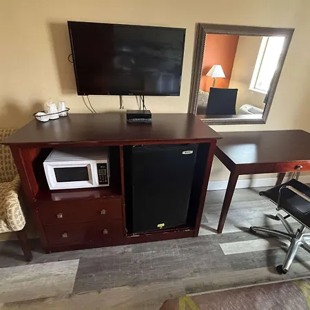 Super 8 By Wyndham Pontoon Beach Il/St. Louis Mo Area-2