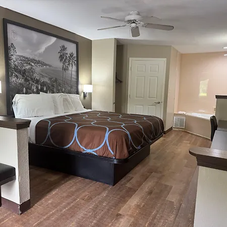 Super 8 By Wyndham Moss Point-3