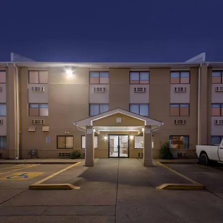Super 8 By Wyndham Evansville East-3