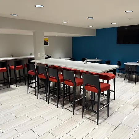 Days Inn By Wyndham Yosemite Area-3