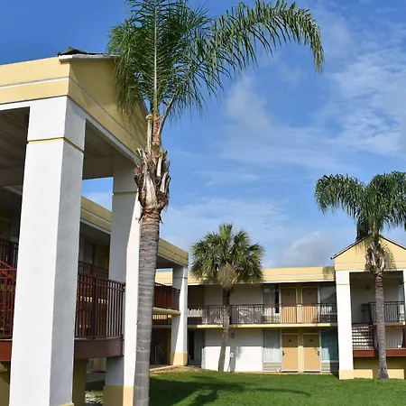 Super 8 By Wyndham Ocala I-75-2