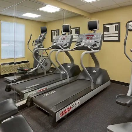 Birch Hills Suites - Blue Ash-3