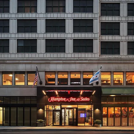Hampton Inn & Suites Chicago-Downtown-2