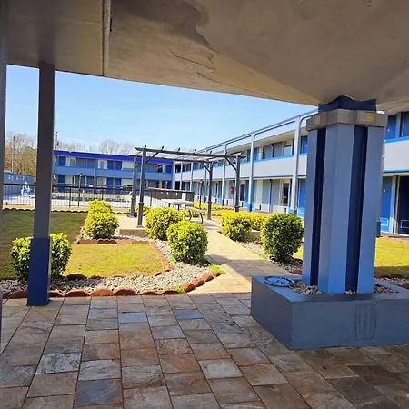 Days Inn By Wyndham Washington-2