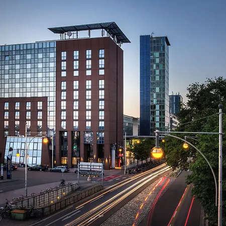 Hotel Freiburg City Center By Leonardo Hotels-3