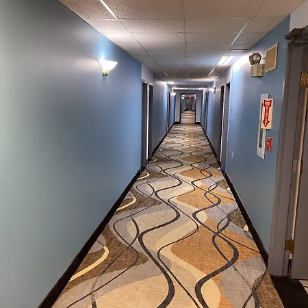 Days Inn By Wyndham Perryville Mo-3