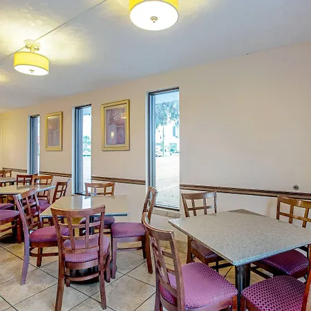 Quality Inn & Suites Live Oak I-10 Exit 283-2