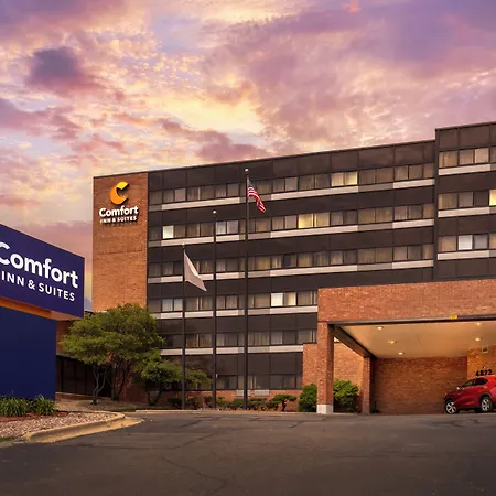 Comfort Inn & Suites Madison - Airport-3