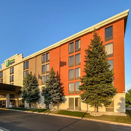 Holiday Inn Express Flint-Campus Area By Ihg-2