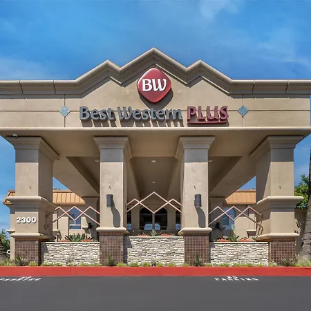Best Western Plus Hilltop Inn-2